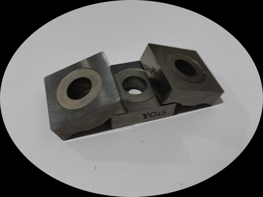 YC45 Carbide Mining Sisipan Warna Perak Pisau Pemotong CNC Untuk Baja Cor