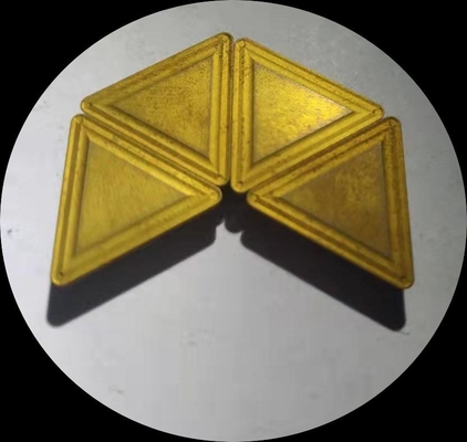 Clip On Cemented Carbide Cutting Tools YBM251 Warna Emas