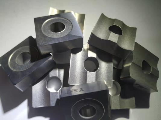 Pisau Pemotong Bubut CNC YS2T 1960 MPa Semi Finishing Dengan Lubang Bulat